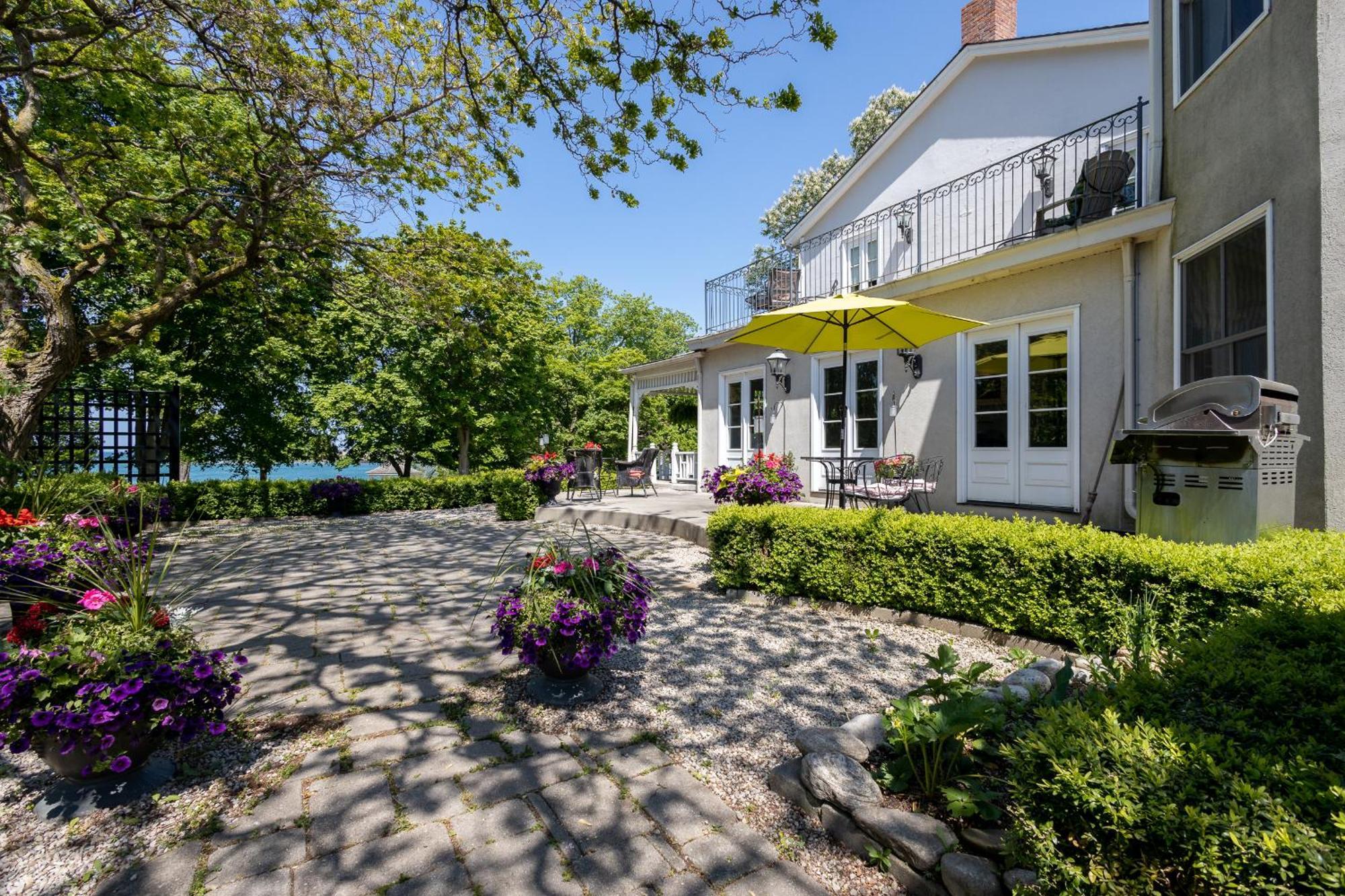 The Old Bank House Hotel Niagara-on-the-Lake Buitenkant foto